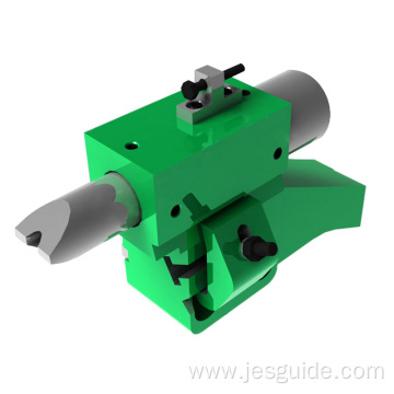 High speed finishing mill sliding entry guide